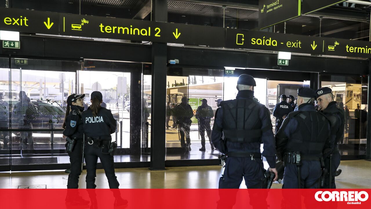 PSP deteta a cada dia 70 passageiros internacionais suspeitos no Aeroporto de Lisboa - Portugal