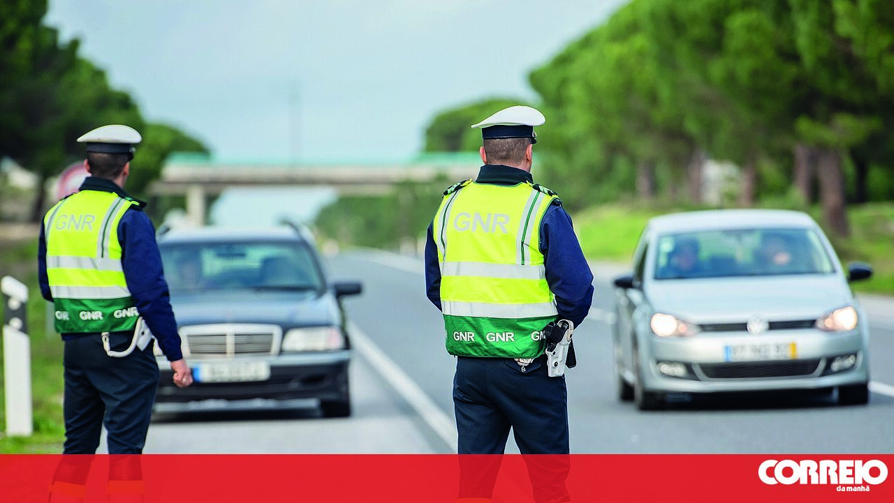 GNR detém 151 condutores hoje de madrugada nos acessos a Lisboa, Porto e Algarve no âmbito da Operação Natal e Ano Novo - Portugal