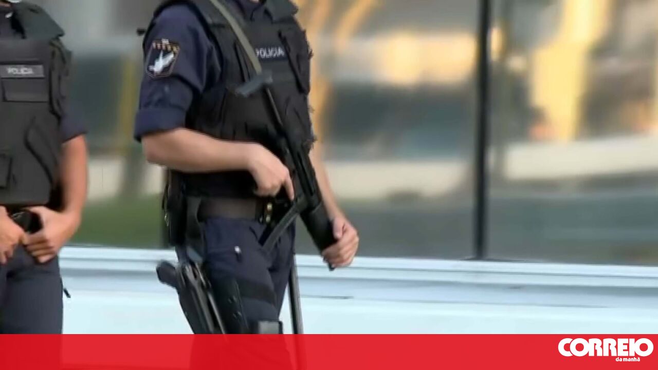 Prisão preventiva para duas jovens condenadas pela morte de rapaz em Vila Franca de Xira - Portugal