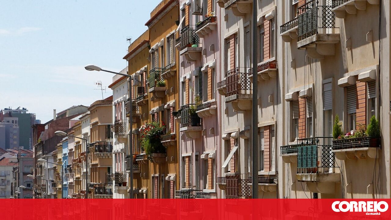 Pacote de habitação aprovado na generalidade por PSD, CDS-PP e IL, com abstenção do Chega - Política