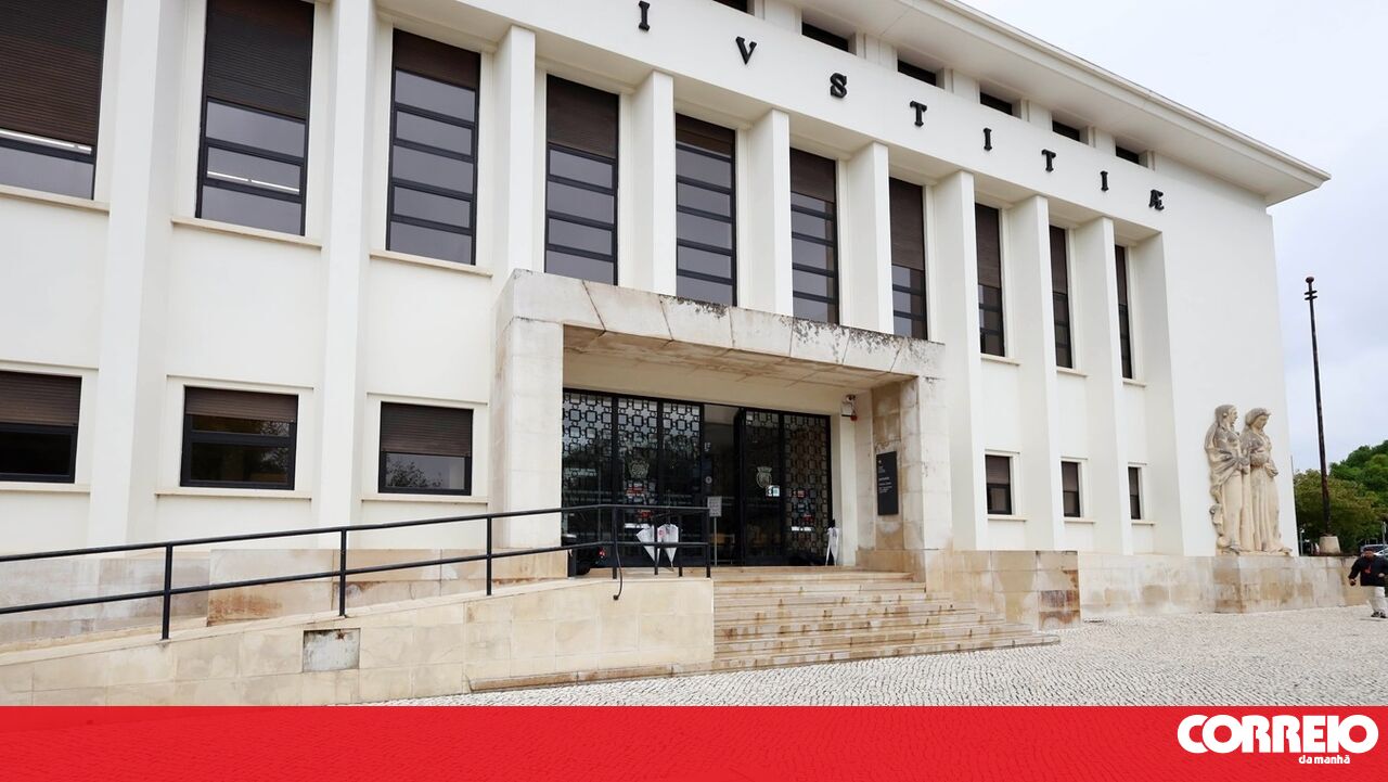 Homem ateou três incêndios em Ourém por ter acabado com a namorada e ligou para o 112 a avisar das chamas - Portugal