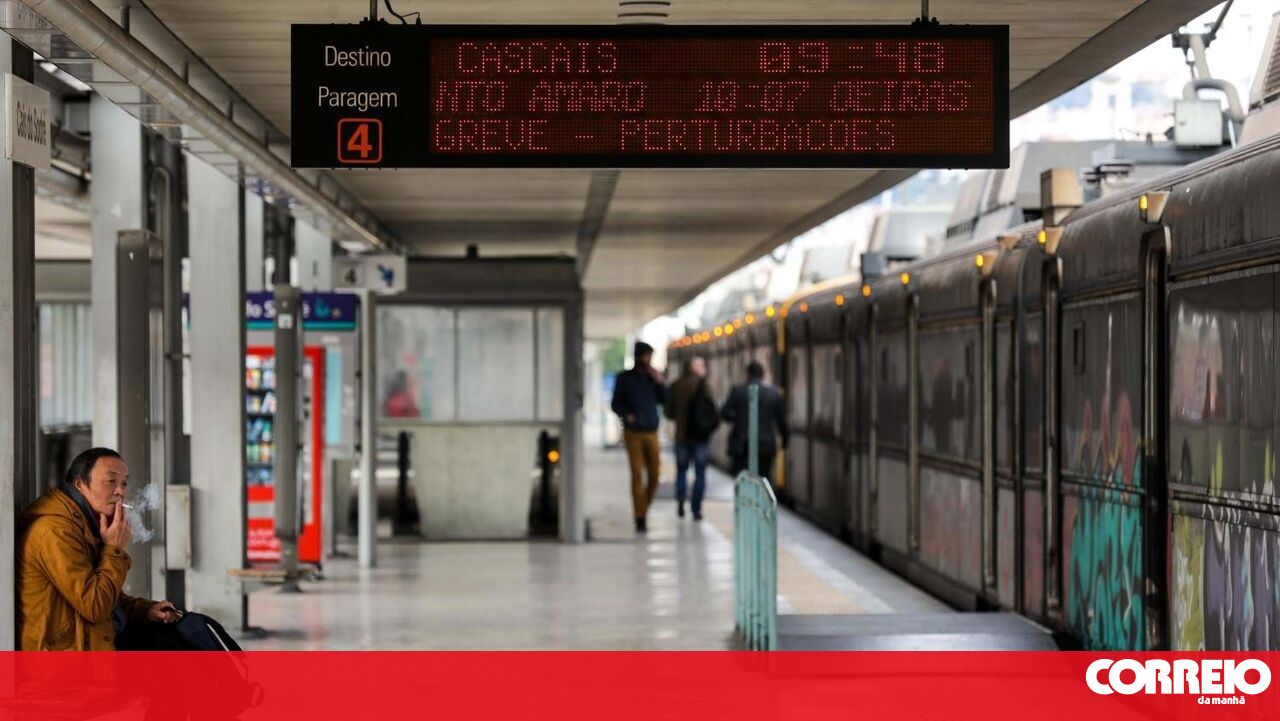 Ameaça com faca e apalpa a ex-mulher na estação do Cais do Sodré. Menor tenta ajudar e acaba agredido pelo suspeito - Portugal