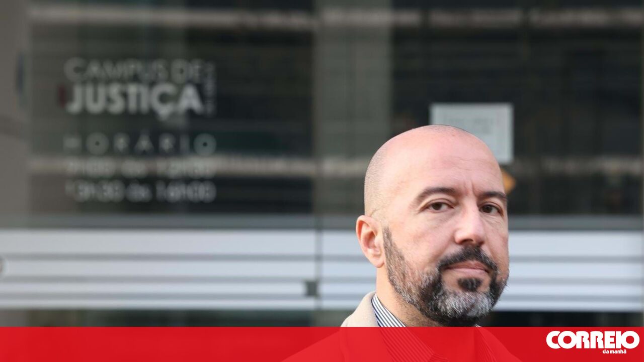 PJ encontra "elementos relevantes" em buscas à cela de neonazi Mário Machado - Portugal