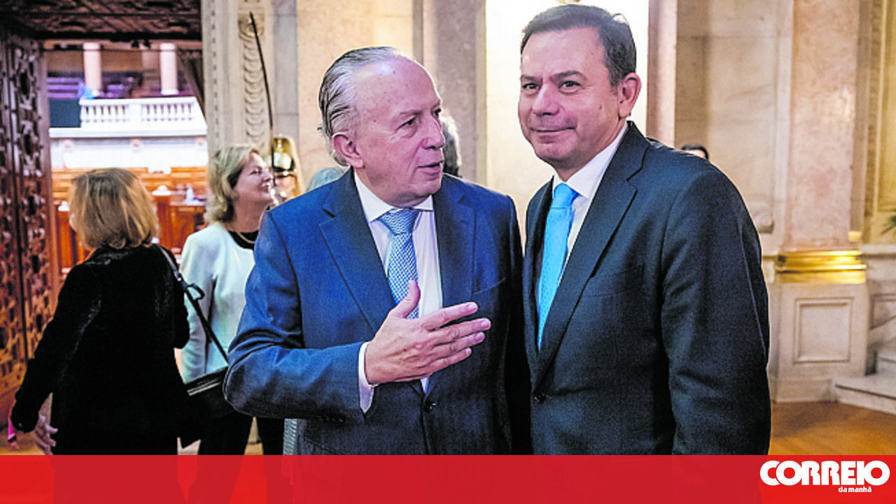 "Ninguém nos contactou": Santana Lopes dispara contra Governo durante o mau tempo. Seguro telefonou ao autarca - Política