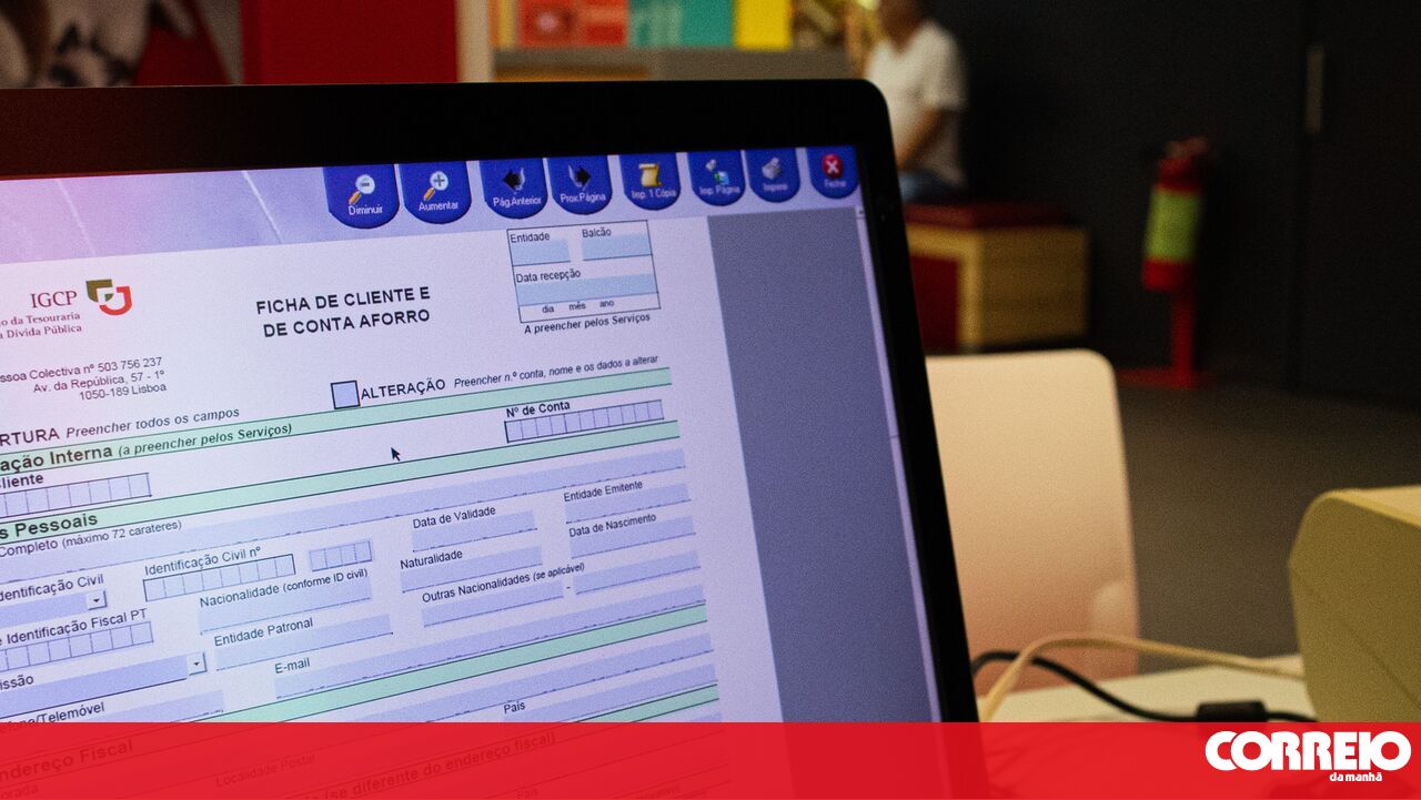 Conversão de certificados de aforro em papel para digital arranca hoje - Economia