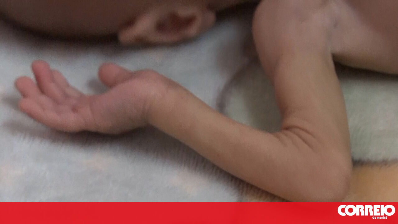 Dois médicos presos na Rússia após morte de nove bebés na maternidade de um hospital - Mundo