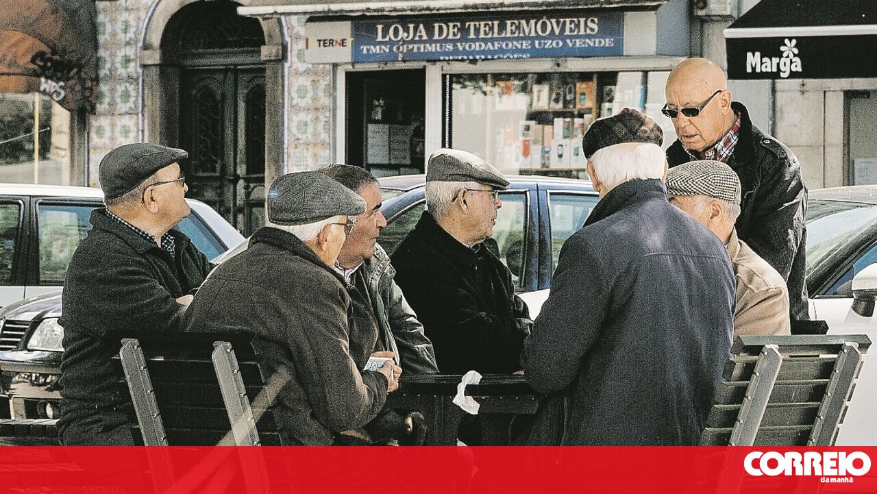 OCDE quer travão nas reformas antecipadas e prolongar trabalho - Economia