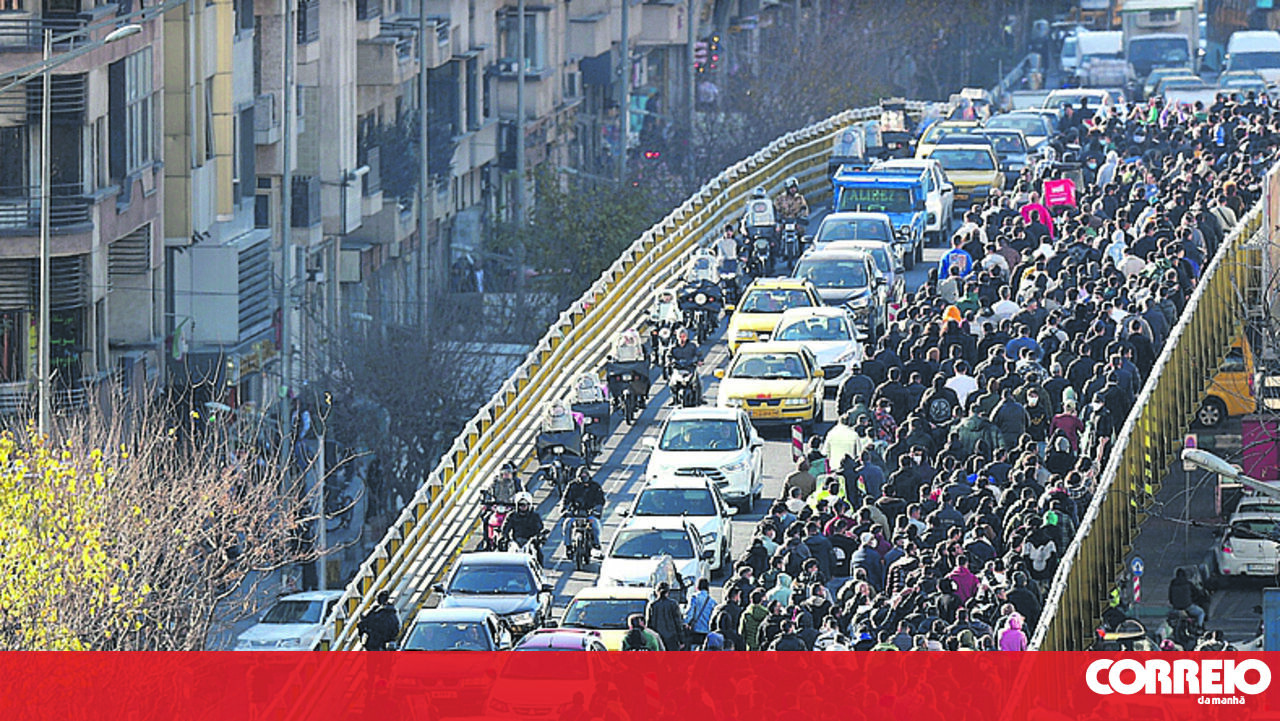 “Estados Unidos irão em auxílio do povo iraniano”, garante Trump - Mundo