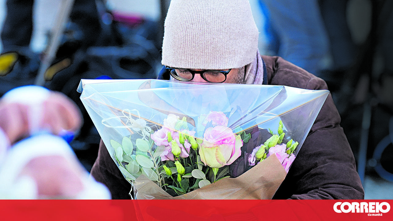 Jovem portuguesa tinha mesa marcada no bar da Suíça onde morreram 40 pessoas, mas desmarcou e escapou à tragédia - Portugal