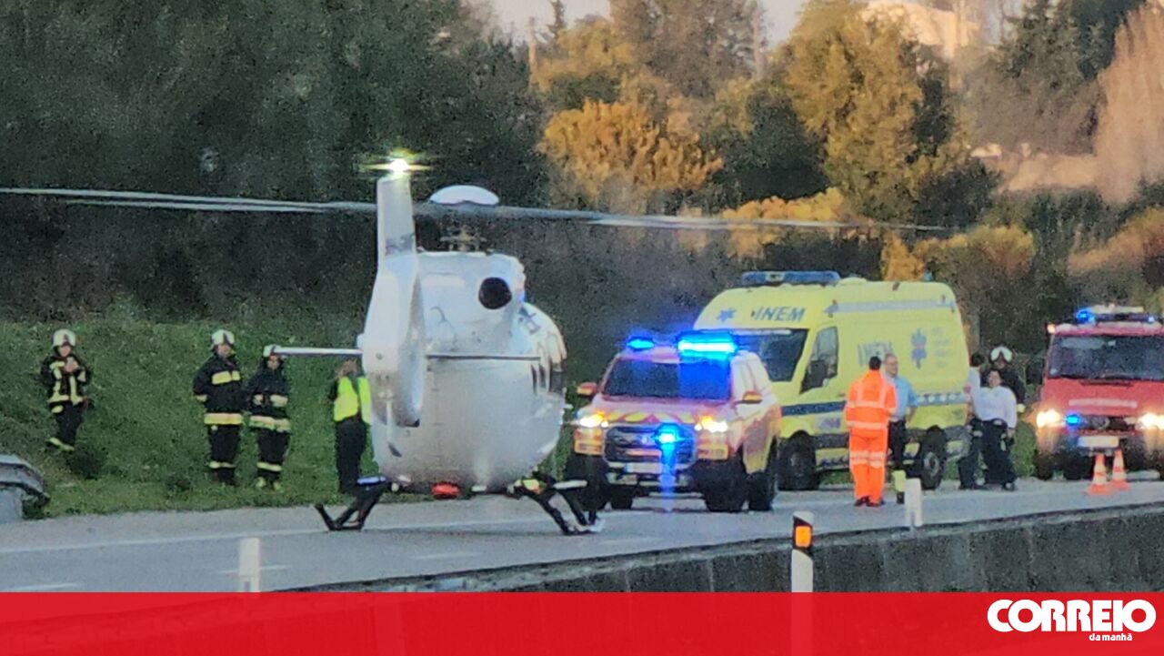 Trânsito reaberto na A1 em Póvoa de Santarém após despiste com um ferido - Portugal