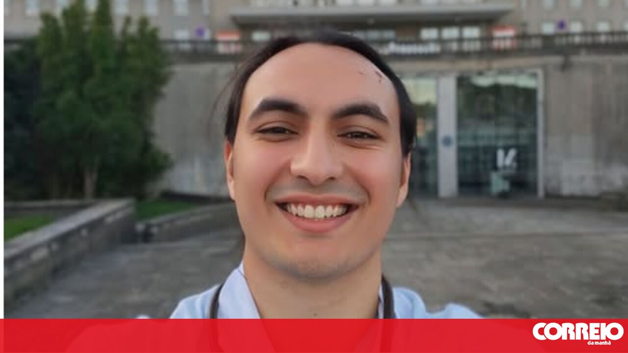 Primeiro médico cigano com turno de 12 horas no primeiro dia no Santa Maria - Sociedade