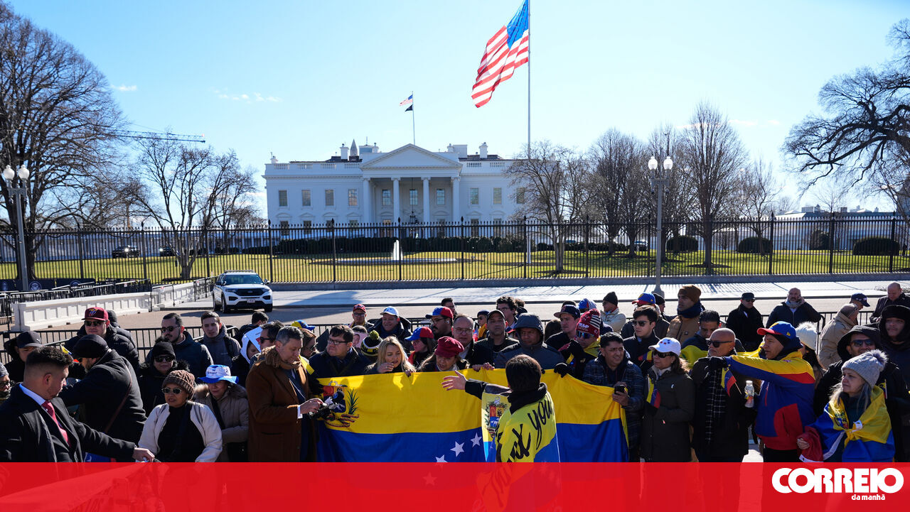 María Corina Machado ofereceu a medalha do Prémio Nobel da Paz a Donald Trump - Mundo