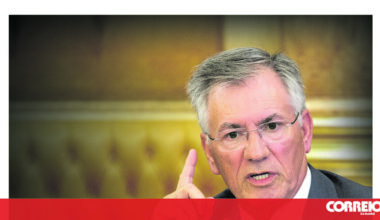 Políticos acumulam duas pensões vitalícias - Política