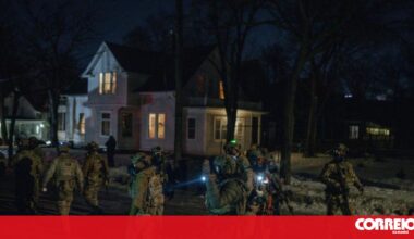 O que é o ICE e que poderes têm os agentes do Serviço de Imigração e Alfândega dos EUA? - Mundo