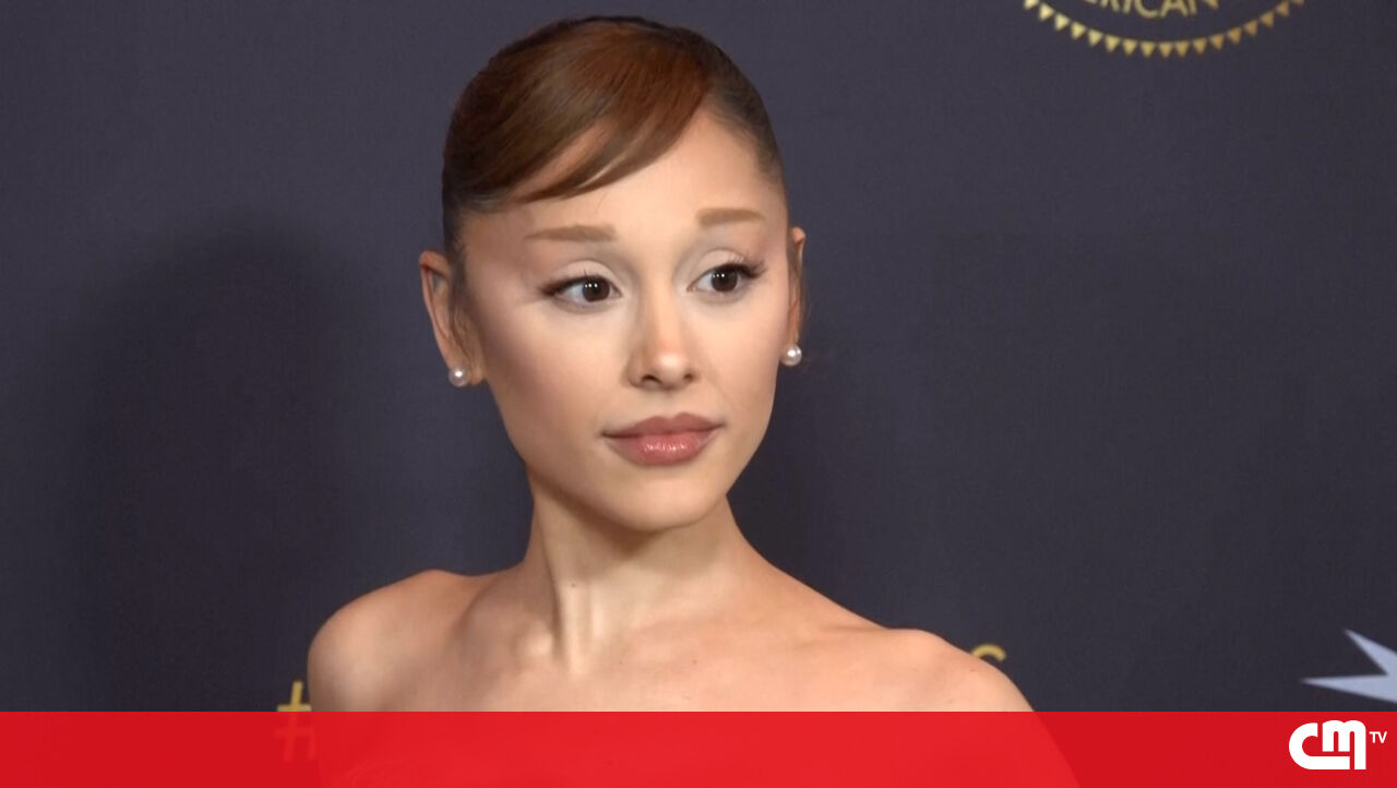 George Clooney, Ariana Grande e Emma Stone entre as estrelas que brilharam na passadeira vermelha dos AFI Awards - Vídeos