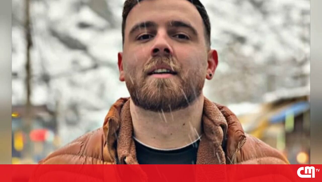 Jovem de 26 anos é o primeiro a ser executado por participar em protestos no Irão. Terá 10 minutos finais com a família - Vídeos