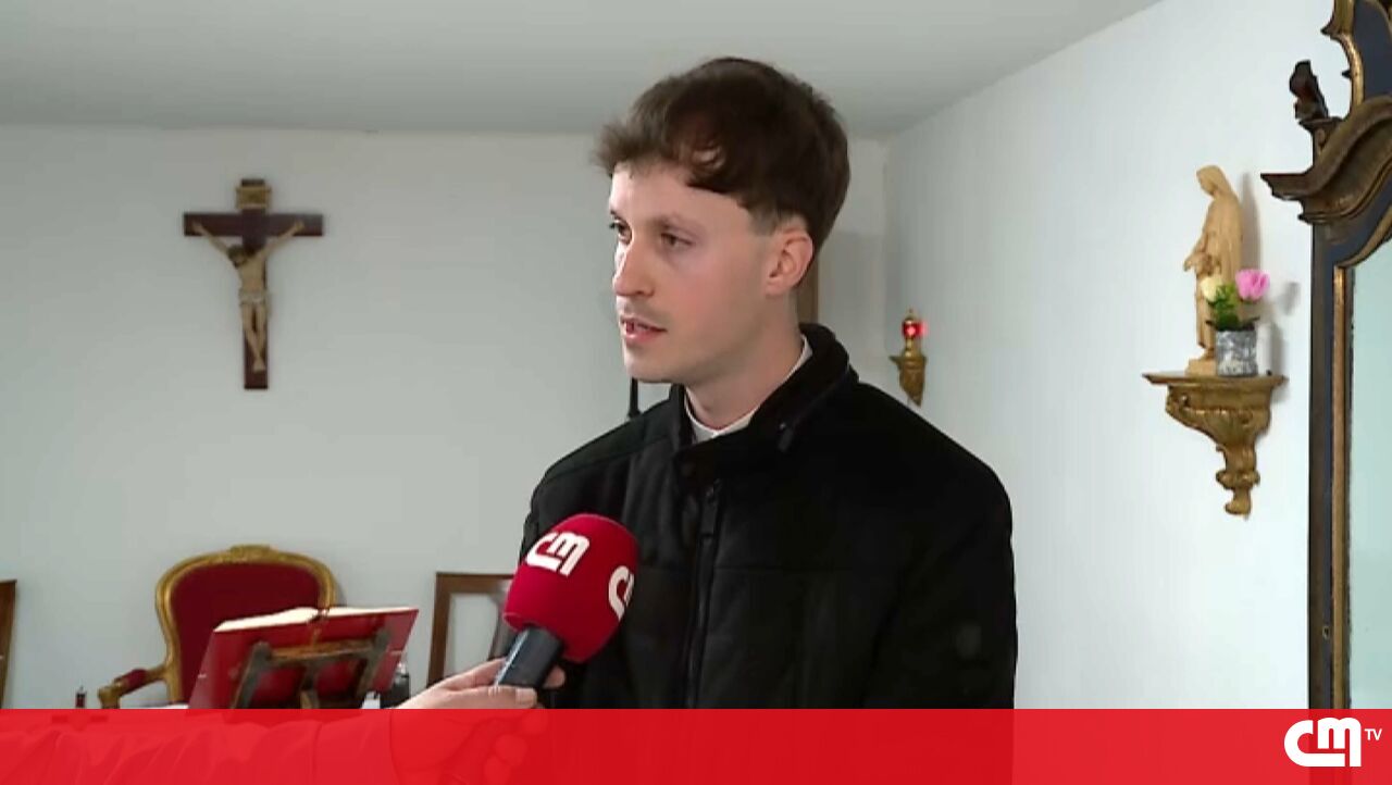“Não é o dono da minha casa”: Padre não reconhecido pela igreja que celebra missa dentro da habitação responde a bispo - Vídeos