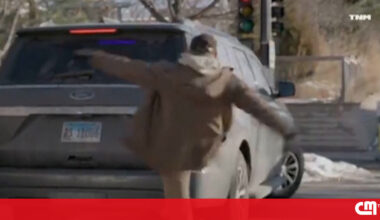 Novos vídeos mostram Alex Pretti a pontapear carro do ICE e em confrontos com os agentes 11 dias antes de ser morto - Vídeos