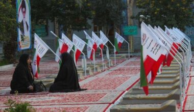 A longa crise iraniana: juventude, poder e sobrevivência