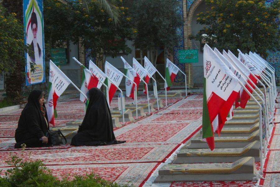 A longa crise iraniana: juventude, poder e sobrevivência