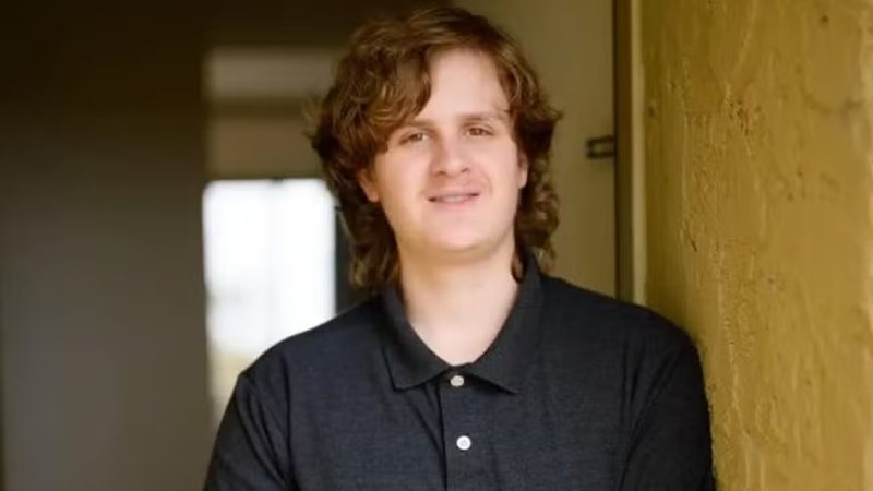 Jovem morre de overdose após receber orientação de IA sobre drogas