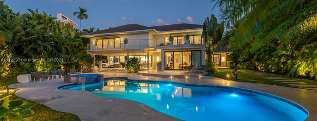 Mansão que Gisele Bündchen comprou para viver ao lado do namorado — Foto: Divulgação