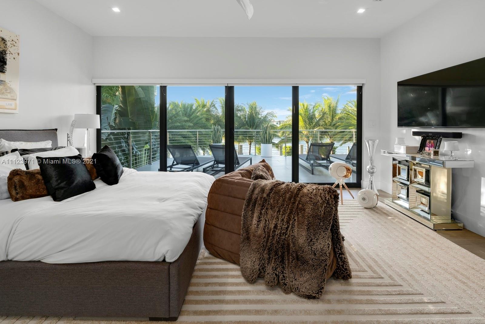 Mansão que Gisele Bündchen comprou para viver ao lado do namorado — Foto: Divulgação