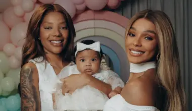 Ludmilla exibe registro fofo de viagem com a esposa e a filha