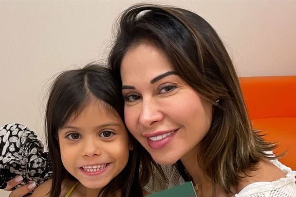Maíra Cardi revela que deu cartão de crédito black para babá da filha: 'Nem olho a fatura'