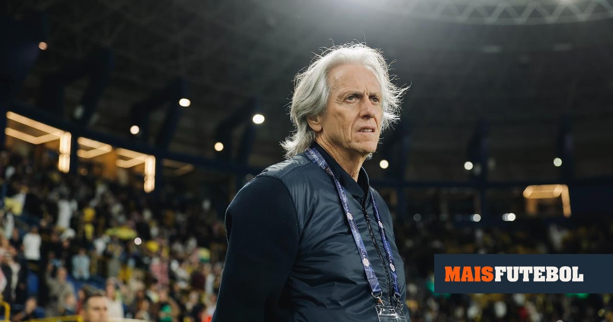 Jorge Jesus: «Estão aqui a pôr questões de bla, bla, bla, bla»