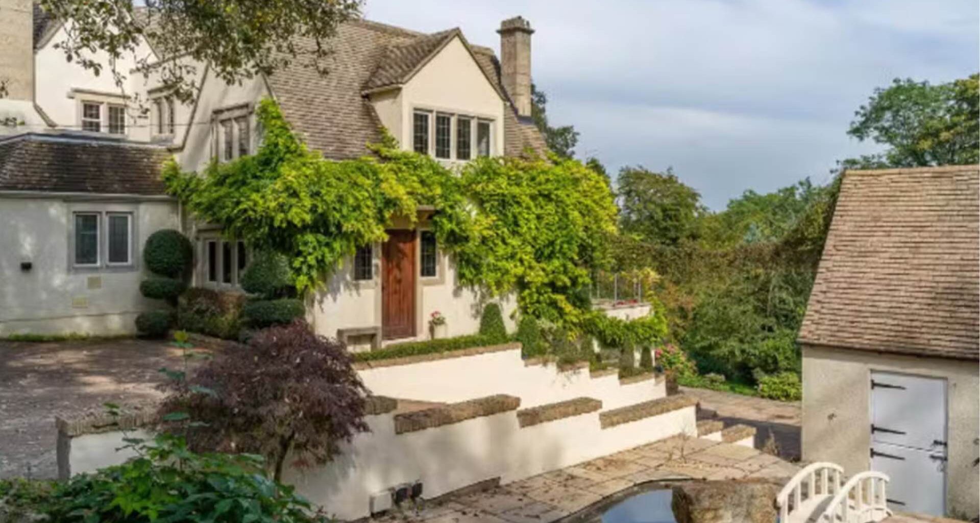 Mansão que pertenceu a ator tem vista para a floresta e foi colocada a venda por R$ 14 milhões