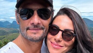 Mel Fronckowiak postou foto ao lado de Cora, sua caçula com Rodrigo Santoro