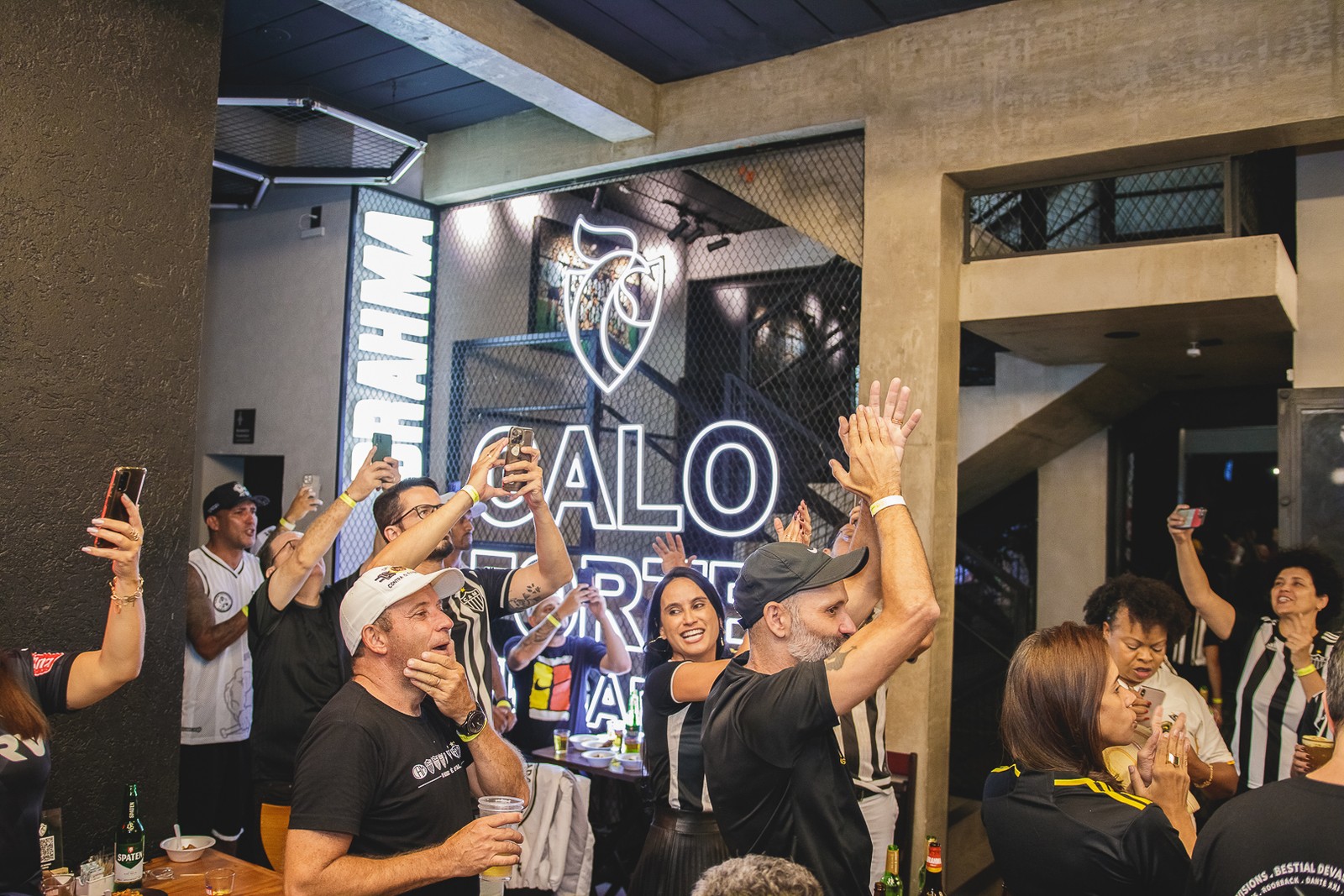 Bar de futebol de Daniel de Oliveira em Belo Horizonte recebe torcedores em dias de jogos — Foto: Divulgação