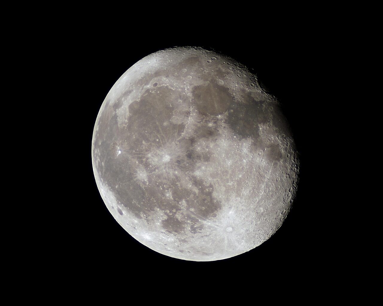 EUA apontam à Lua com energia nuclear e querem reator operacional até 2030