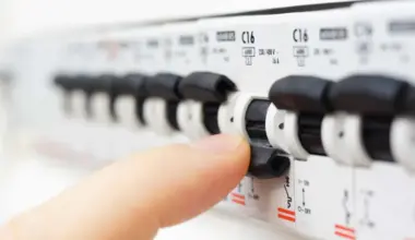 Este domingo pode voltar a falhar a luz: Saiba onde e em que horários