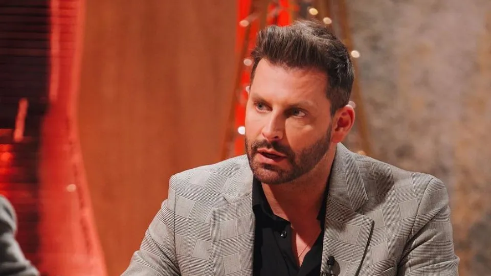 Ator Henri Castelli tem convulsão em direto no "Big Brother Brasil"