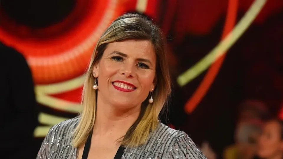 Famosos têm preconceito com Noélia na 1.ª Companhia? "Faz-vos ridículos"