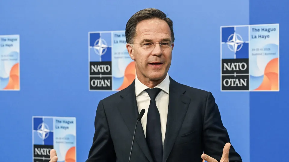 NATO garante a Zelensky "apoio fundamental" após recentes ataques russos