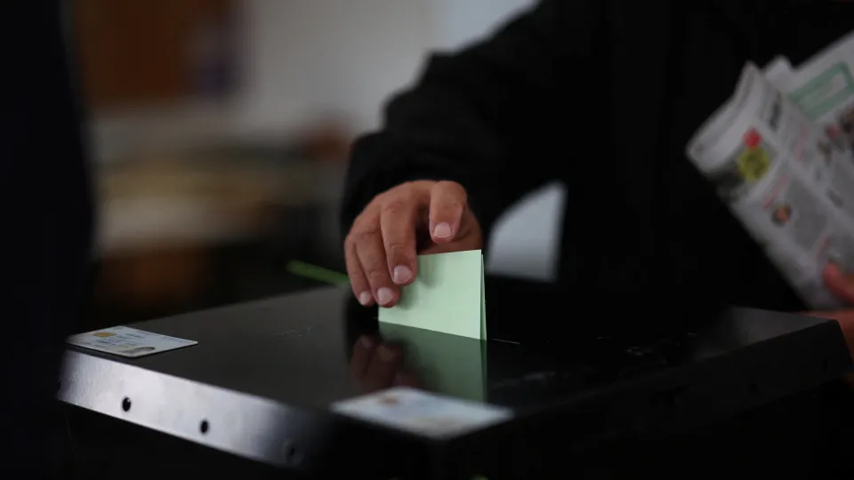 Domingo é dia de eleições: Confirme aqui o seu local de voto