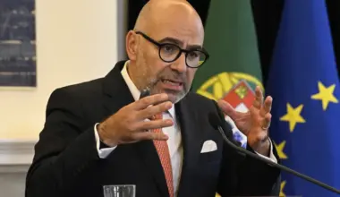 "Tempo de adiamentos acabou. Teremos o novo aeroporto Luís Vaz de Camões"