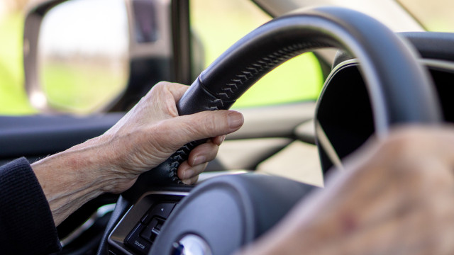 A forma como conduz pode ser sinal de demência, sugere estudo