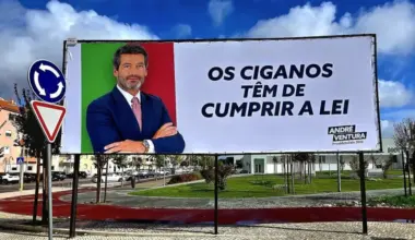 Tribunal rejeita suspensão da retirada de cartazes. "Errado", diz Ventura