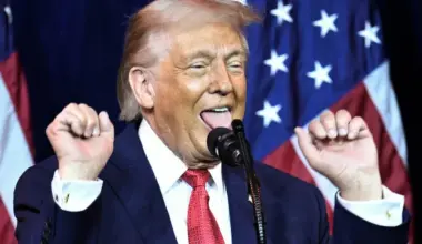 Donald Trump fez troça de Macron (e não só): "Por favor, não conte"