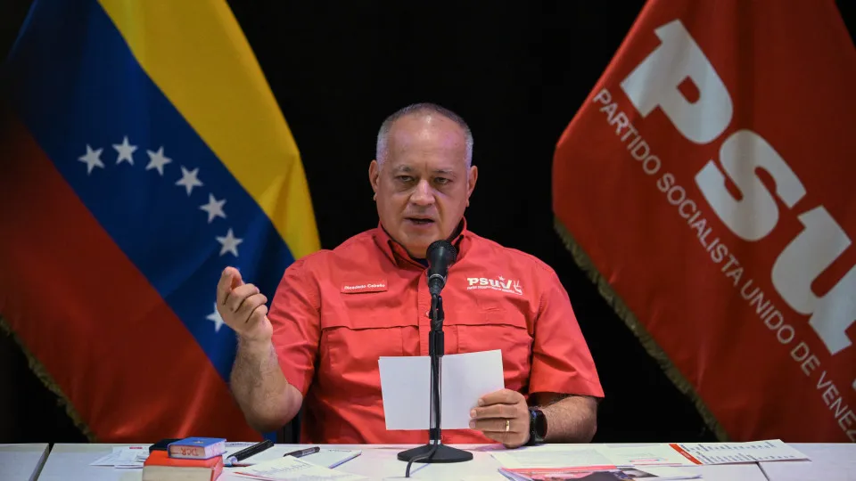 Venezuela alega que mulher de Maduro foi detida porque quis ir com marido