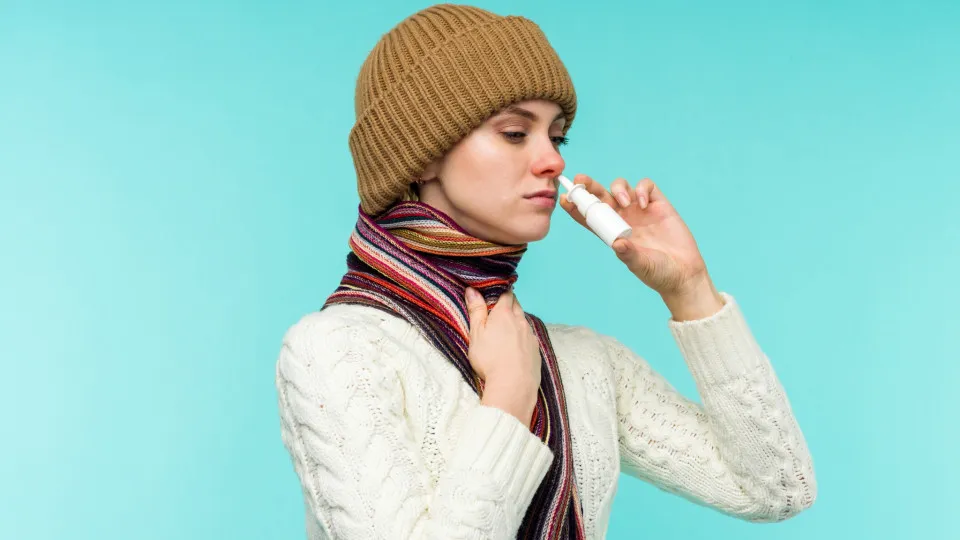 Especialistas alertam para os riscos do uso prolongado de sprays nasais