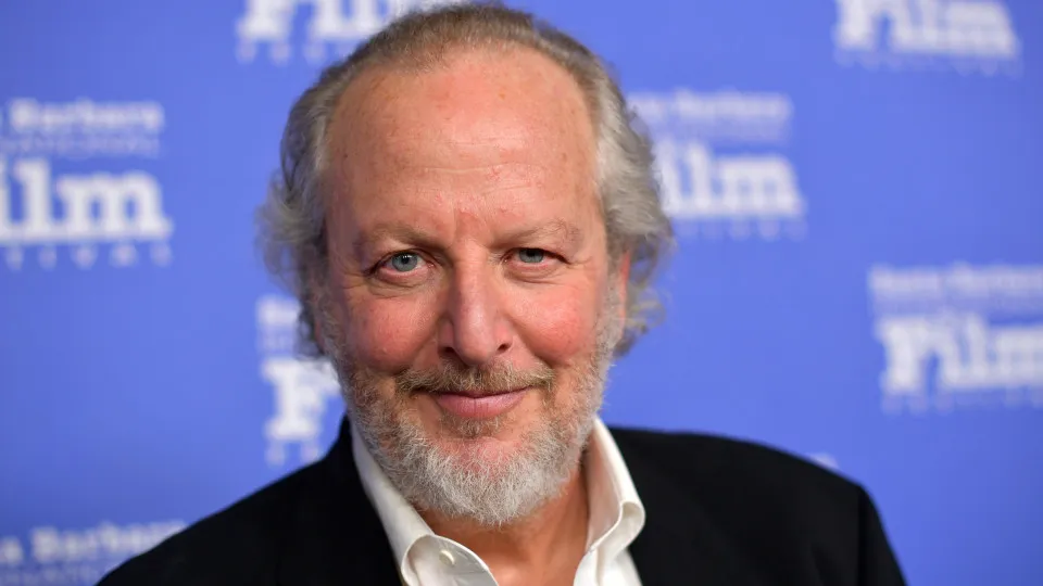 Ator de "Sozinho em Casa" acusado de solicitar serviços de prostituição