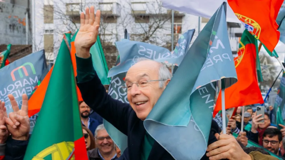 AO MINUTO: Seguro: "Candidato moderado"; "Marques Mendes será exigente"