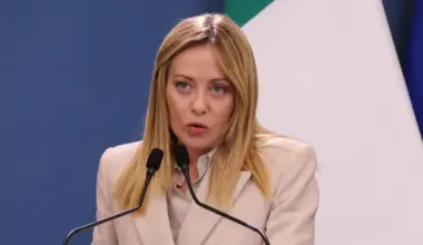 Governo italiano coloca blindados em Roma em operação de segurança