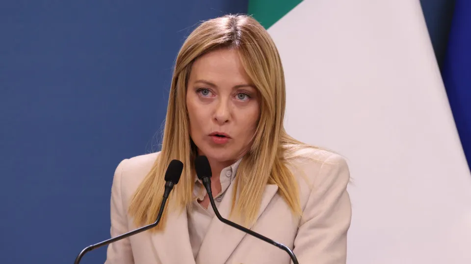 Governo italiano coloca blindados em Roma em operação de segurança