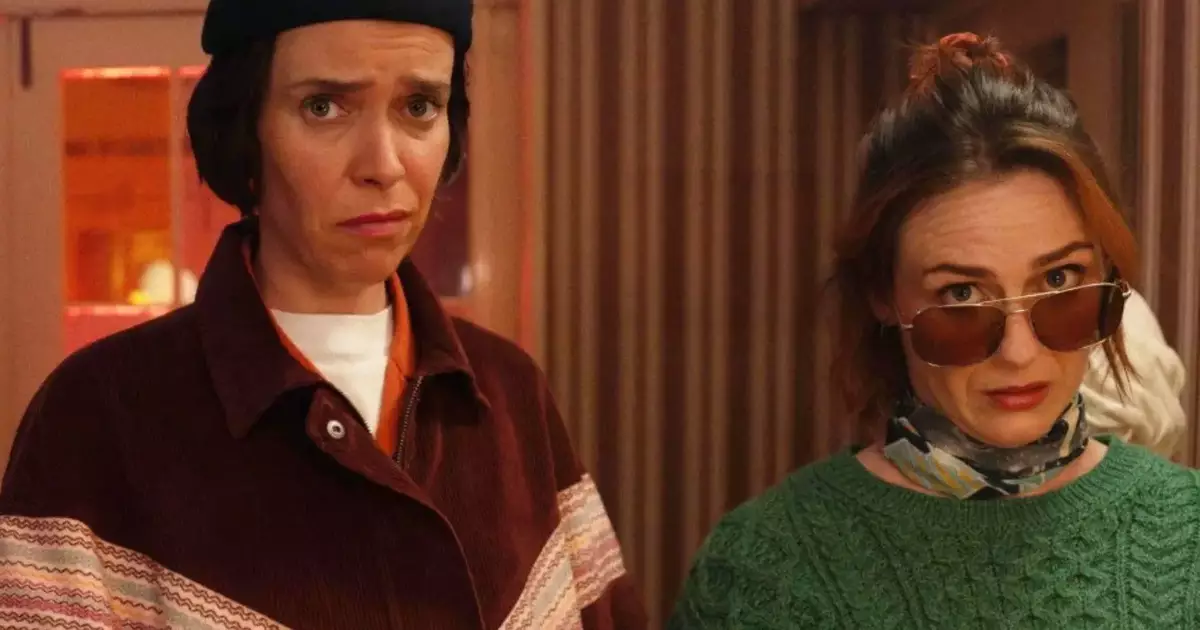 De Belfast ao Paraíso | Série da criadora de Derry Girls ganha trailer